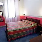 Free Hostel *
