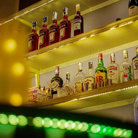 شباب فري * روما