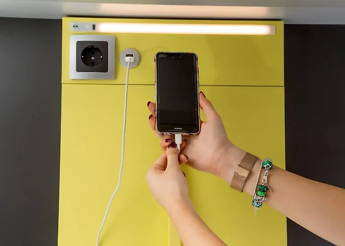 프리 호스텔스 *